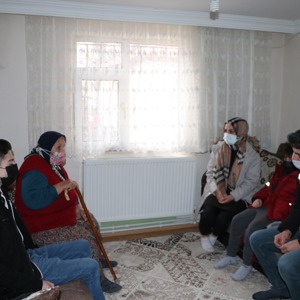 Şehit Öğretmenlerimizin Kabirleri Ziyaret Edildi - fotoğraf 4