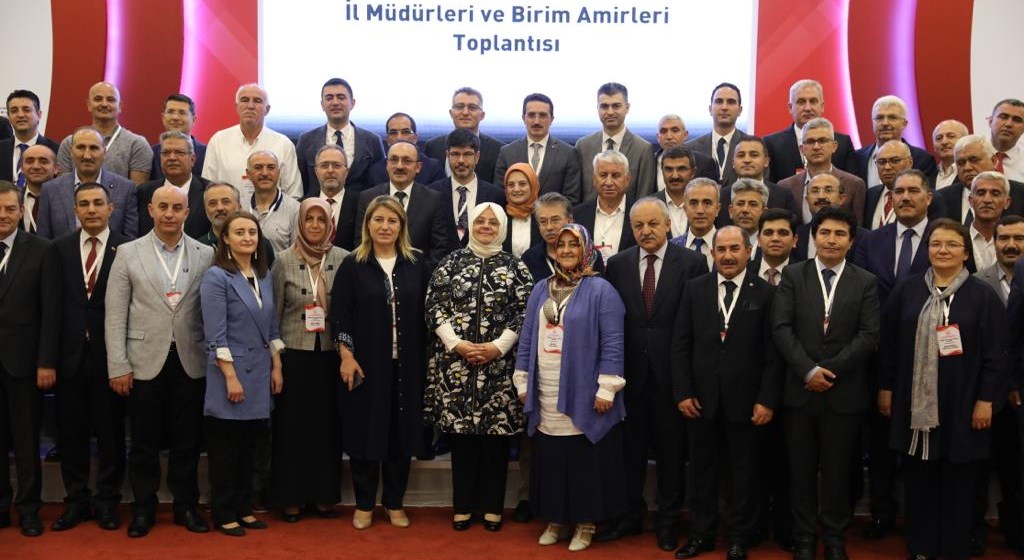 Bakan Selçuk 81 İlimizin Aile, Çalışma ve Sosyal Hizmetler İl Müdürü ve Bakanlığımız Birim Amirleri ile Bir Araya Geldi. 