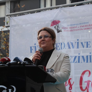 Aile ve Sosyal Hizmetler Bakanı Derya Yanık, Bayrampaşa'da Fizik Tedavi ve Engelliler Rehabilitasyon Merkezi'nin Açılışını Gerçekleştirdi - fotoğraf 1