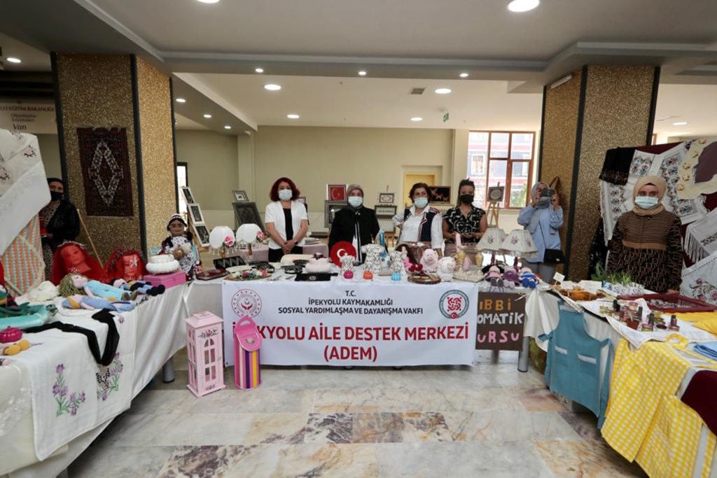 Bakanımız Derya Yanık: “255 Aile Destek Merkezimiz ile 2,6 milyon kadınımızın mesleki ve kişisel gelişimlerine katkıda bulunduk”