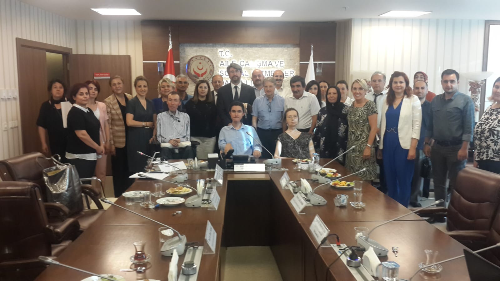 Engelli ve Yaşlı Hizmetleri Genel Müdürlüğünde Duchenne Musküler Distrofi (DMD) Toplantısı Gerçekleştirildi 