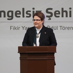 Emine Erdoğan Hanımefendi ile Bakan Derya Yanık, Engelsiz Şehirler Fikir ve Proje Yarışması Ödül Töreni'ne Katıldı - fotoğraf 2
