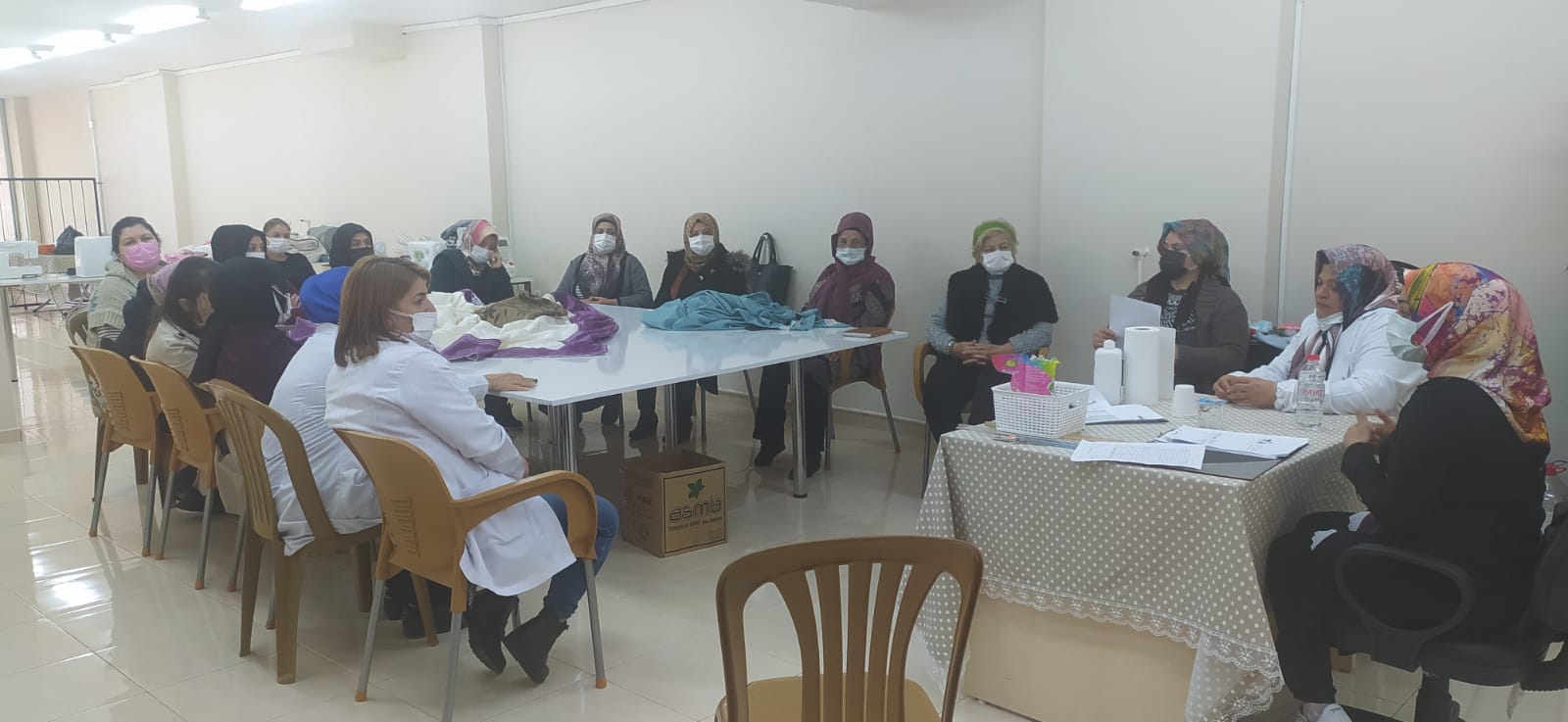 Payas Kaymakamlığına bağlı ADEM kursiyerlerine “Erken Yaşta Evlilikle Mücadele” konulu seminer verildi.