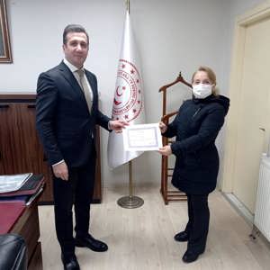 Engelli ve Yaşlı Hizmetleri Alanında Görev Yapmakta Bulunan Personellerimize İlk Yardım Sertifikaları Takdim Edildi. - fotoğraf 2