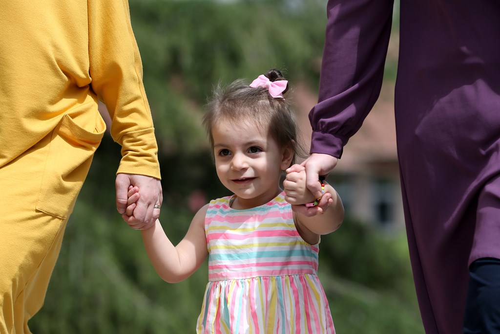 Aile ve Sosyal Hizmetler Bakanlığı koruması altındaki kız çocukların geleceğine rehber oluyor