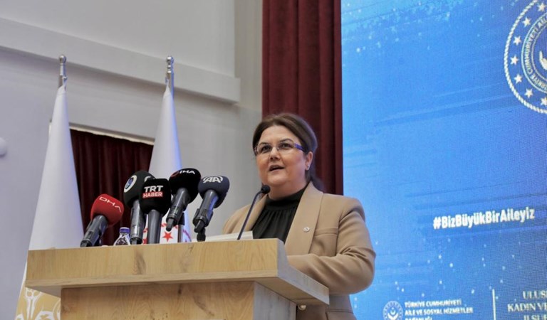 Bakanımız Derya Yanık, Aksaray'da Kadın Aktivite Merkezi’nin Açılışı ile Uluslararası Bilimde Kadın ve Kız Çocukları Günü Programına Katıldı