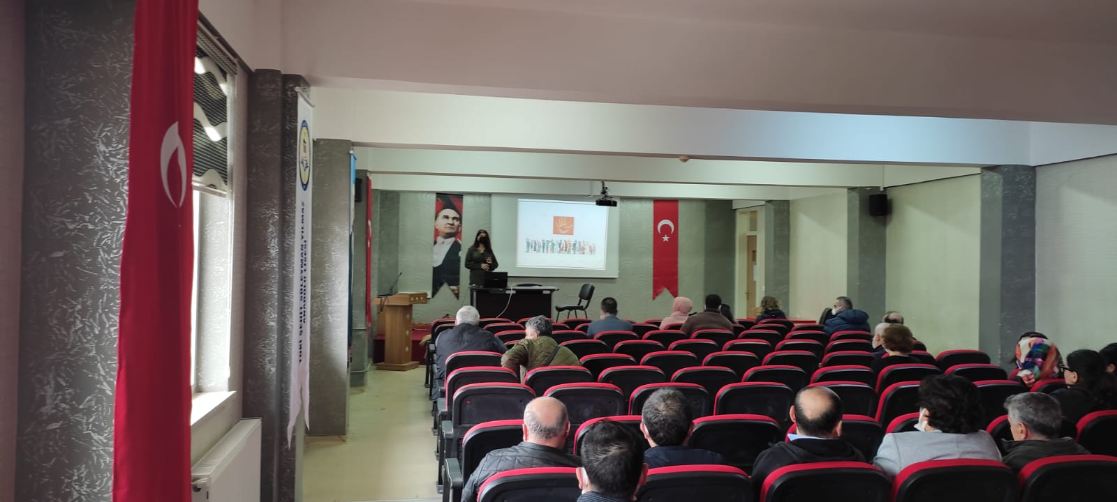 TOKİ Şehit Süleyman Yılmaz Anadolu Lisesinde Antakya ilçesinde göreve yeni başlayan öğretmenlere  yönelik “Aile İçi Şiddet ve Kadına Yönelik Şiddetle Mücadele” konulu seminer verildi.