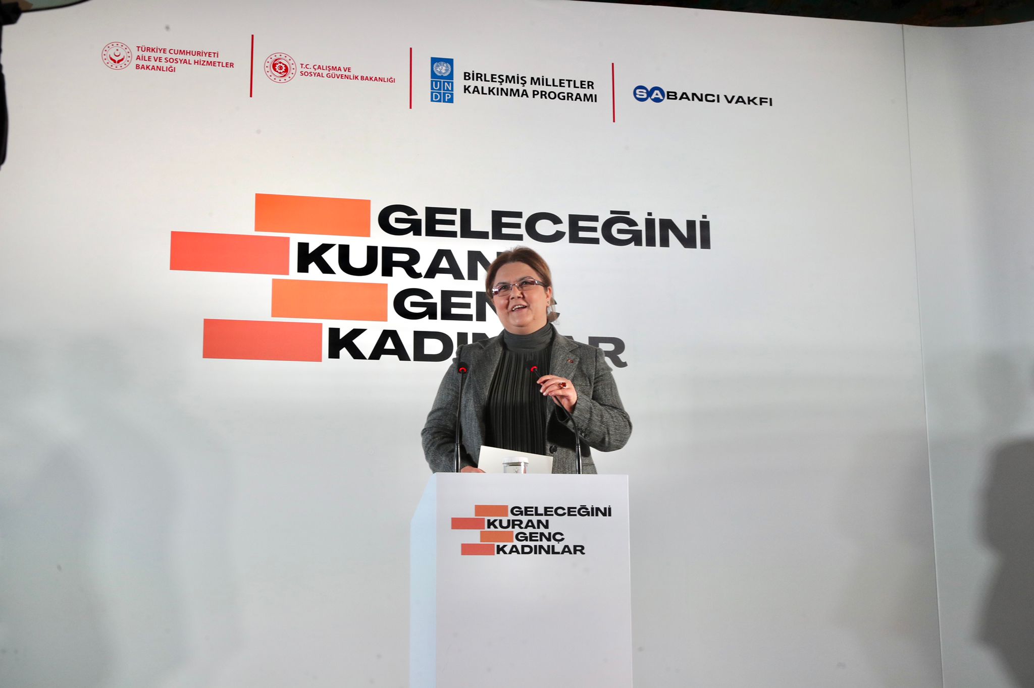 "Geleceğini Kuran Genç Kadınlar Projesi" İstanbul'da Tanıtıldı