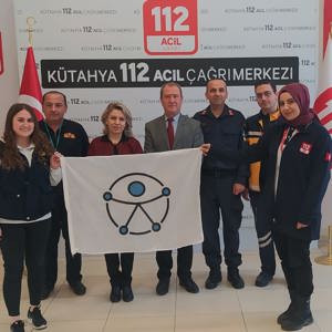 İlimizde Erişilebilirlik Belgesi Alan Kamu Kurum Yöneticilerine Erişilebilirlik Logolu Bayrak’lar İl Müdür Vekilimiz Tarafından Takdim Edildi - fotoğraf 5