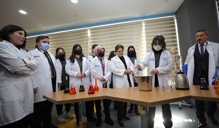 Türkiye’nin Mühendis Kızları Projesi’nin ikinci fazı başladı