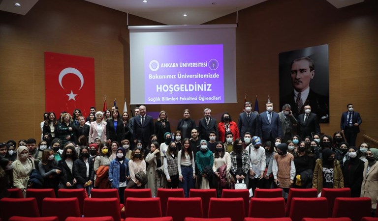Aile ve Sosyal Hizmetler Bakanımız Derya Yanık Ankara Üniversiteli Gençlerle Buluştu