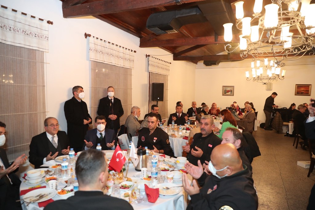 Türkiye Şehit Yakınları ve Gaziler Dayanışma Vakfı hak sahiplerine mart ayında 4,8 milyon TL ödeme yaptı