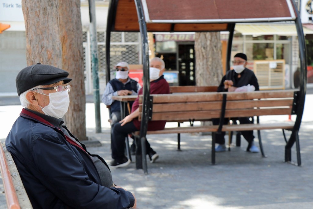 Derya YANIK, Minister of Family and Social Services, announced that March Old-Age Pensions and Disability Pensions were deposited into the accounts