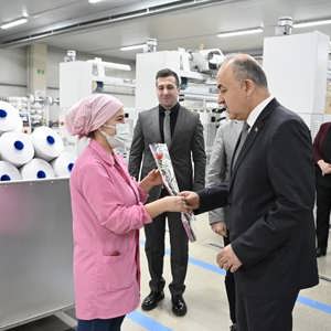 AKSA Fabrikasında Çalışan Emekçi Kadınlarımız Ziyaret Edildi. - fotoğraf 3