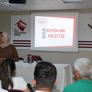 Sosyal Çalışma Programı’ndan Yararlanmaya Hak Kazanan Üniversite Öğrencileri ile Bir Araya Gelindi - fotoğraf 8