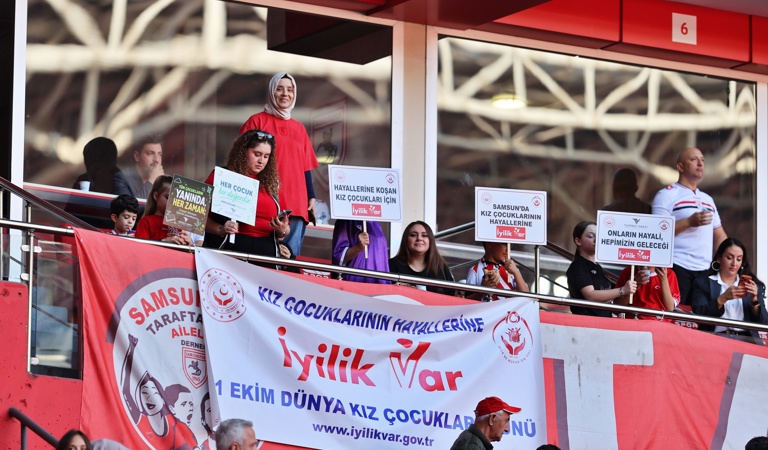 İyilik Var Platformu, Samsun'da Kız Çocuklarımızın Hayallerine Dokundu