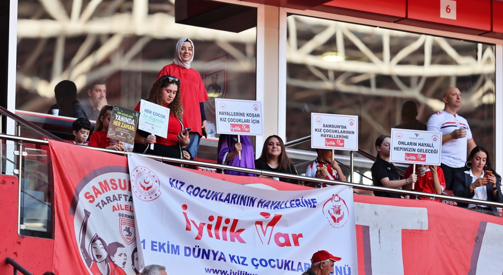 İyilik Var Platformu, Samsun'da Kız Çocuklarımızın Hayallerine Dokundu