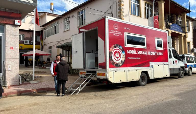 MOBİL SOSYAL HİZMET ÇALIŞMALARI KÖSE İLÇEMİZDE DEVAM EDİYOR