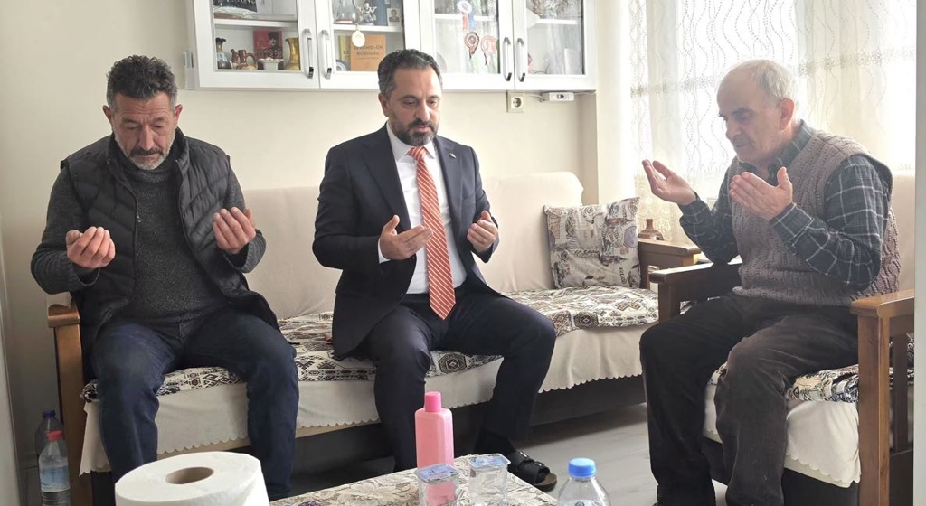 İl Müdürümüz Mahmut SELÇUK, eşi Nevin ÇOĞU’nun vefatı dolayısıyla malul gazimiz Lütfü ÇOĞU’ya taziye ziyaretinde bulundu. 