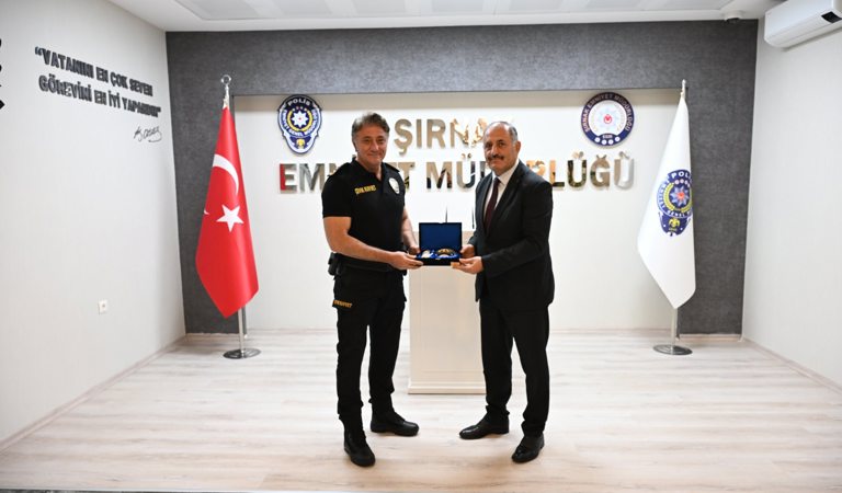 İL MÜDÜRÜMÜZ SALİH KAYA’DAN ŞIRNAK İL EMNİYET MÜDÜRÜ SAYIN YAVUZ DOĞAN’A HAYIRLI OLSUN ZİYARETİ