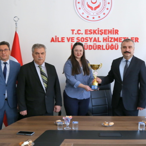 Eskişehir İl Müdürlüğü Kadın Voleybol Takımımızdan Büyük Başarı - fotoğraf 1
