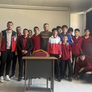Vatan Ve Kahramanlık Buluşmaları Kapsamında 15 Temmuz Gazisi Öğrencilerle Bir Araya Geldi - fotoğraf 1