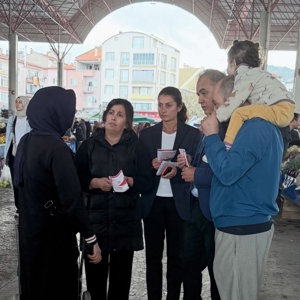  İl Müdürlüğümüze bağlı Burdur SOSYAL HİZMET MERKEZİ Müdürlüğümüz tarafından Merkez Salı Pazarı’nda vatandaşlarımızla bir araya gelinerek bilgilendirme faaliyeti gerçekleştirildi. - fotoğraf 4