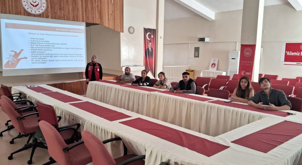 Kırklareli Sosyal Hizmet Merkezi Müdürlüğümüz Tarafından Evlilik Öncesi Eğitim Programı Gerçekleştirildi