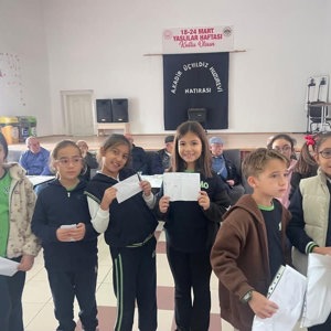 Minik Yüreklerden Koca Çınarlara Sevgi Köprüsü!  - fotoğraf 2