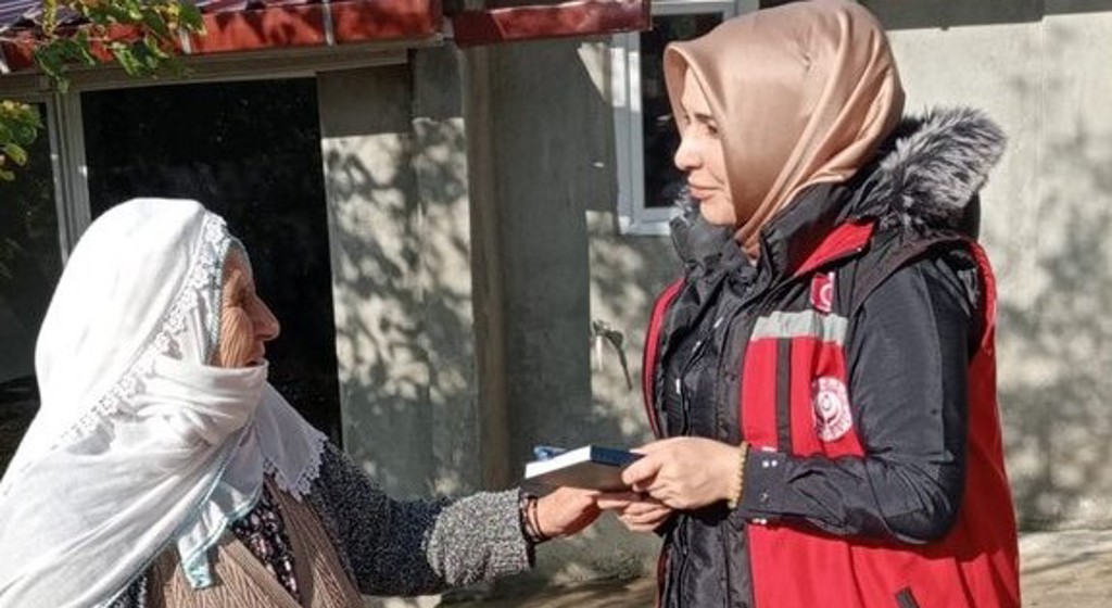 Çınarlarımızla Bir Ömür Bir Dua Projesi Kapsamında Yaşlı Bireylere Yönelik Saha Çalışmaları