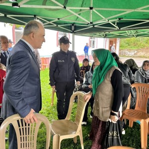Şehit Polis Memuru Ercan Göktepe’nin annesi Selime Göktepe son yolculuğuna uğurlandı. - fotoğraf 2