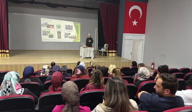 Engelli Bakım Merkezi Personellerine “Atık İlaçların Yönetimi ve Sıfır Atık” Eğitimi