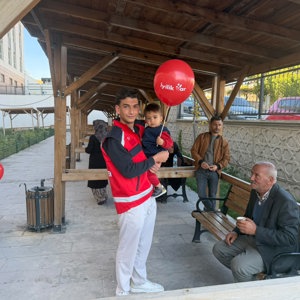 📌İyilik Var Kapsamında Hastanede Tedavi Gören Çocuklara Moral Ziyareti - fotoğraf 3