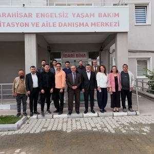 Afyonkarahisar Berberler ve Kuaförler Odası, Engelsiz Yaşam ve Bakım Merkezimizde Sosyal Dayanışmaya Katkı Sağladı - fotoğraf 1