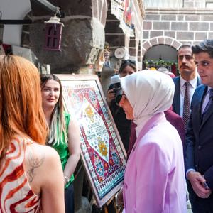 Bakan GÖKTAŞ Hakkâri'de: Valilik Ziyareti, Kadın Girişimciliği ve Aile Yılı Şenliği - fotoğraf 8