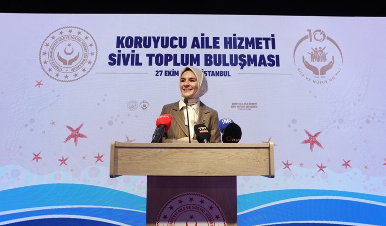 Aile ve Sosyal Hizmetler Bakanımız Göktaş, "Koruyucu Aile Hizmeti Sivil Toplum Buluşması"nda konuştu