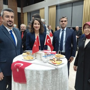 Cumhuriyetimizin 103. Yılında Cumhuriyet Bayramı Kabul Töreni Düzenlendi - fotoğraf 9