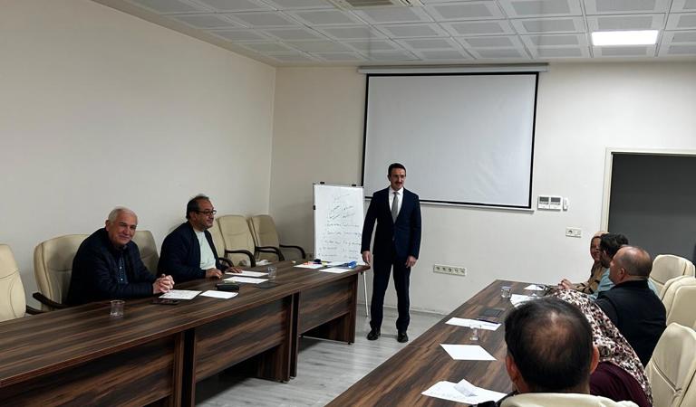Geleceğe Güvenli Adımlar: Koruyucu Ailelerimiz Eğitimlerini Tamamladı!