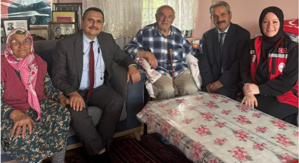 Şehidimiz Ahmet Birinci’nin Babası Cevdet Birinci Ve Annesi Havva Birinci Hanelerinde Ziyaret Edildi.