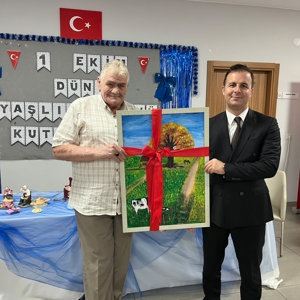 1 Ekim Dünya Yaşlılar Günü dolayısıyla Huzurevlerimizde anlamlı bir program gerçekleştirildi. - fotoğraf 5