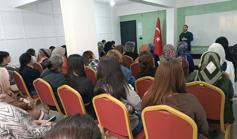 ADEM ve SODAM Kursiyerlerine Bakanlık Hizmetleri Tanıtıldı