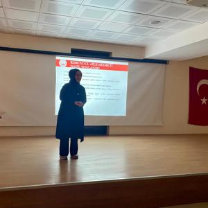 Sivaslı Kaymakamlığı Ev Sahipliğinde Koruyucu Aile Hizmet Modeli Anlatıldı - fotoğraf 1