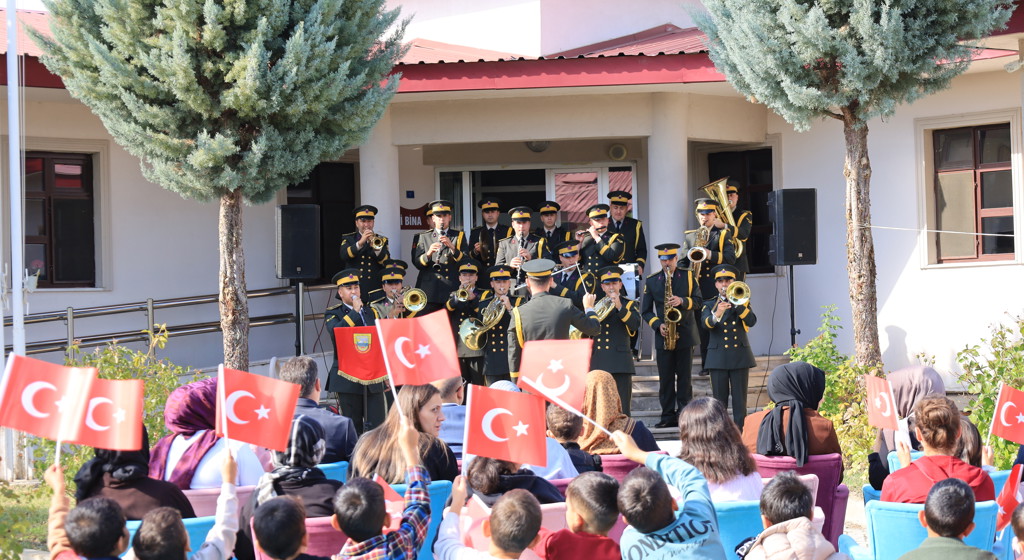 11 Ekim Dünya Kız Çocukları Günü’nde İyilik var Projesi ile Anlamlı Buluşma