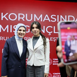 Bakanımız Göktaş, devlet korumasındaki gençlerin kamu kurumlarına yerleştirilmesi töreninde konuştu. - fotoğraf 1