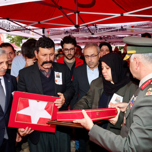 Şehidimiz Piyade Uzman Çavuş Yusuf Güneş Son Yolculuğuna Uğurlandı - fotoğraf 11