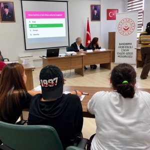 Bandırma Hicri Ercili Çocuk Evleri Sitesinde Çocuklarımızla Geleneksel Bilgi Yarışması Düzenlendi - fotoğraf 1