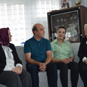 Bakan Yardımcımız Sayın Leman Yenigün’den Koruyucu Ailemiz Bozhüyük Ailesine Ziyaret - fotoğraf 4