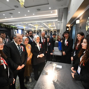  Balıkesir’de “Çocukların İzinde Yeşil Gelecek” İklim Buluşması Tamamlandı - fotoğraf 1