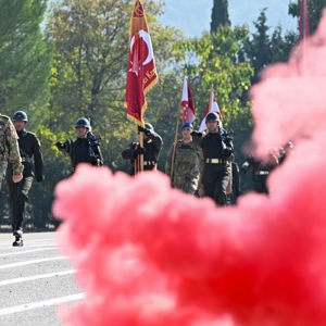 Manisa 8’inci Komando Eğitim Tugay Komutanlığında Sancak Teslim Töreni Gerçekleştirildi - fotoğraf 8