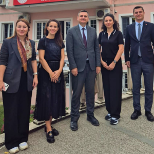 İl Müdürümüz Dr. Hüseyin Mollaoğlu, Kobya Ailesinin Kıymetli Temsilcisi Duygu Kobya Bostan’ı Makamında Ağırladı. - fotoğraf 2